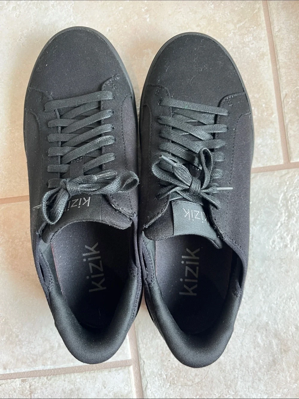 EUC Hands-free Kizik Irvine Canvas Sneaker Blackout M 8.5 / W 10 Standard Width